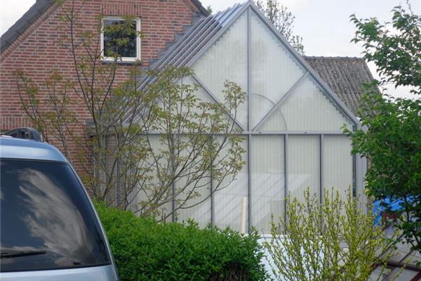 Orangerie steel look met puntdak